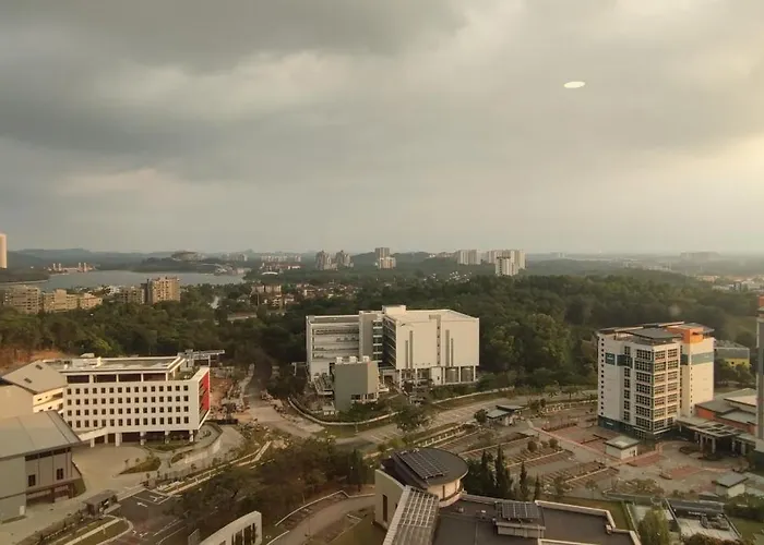 Hb21-10 -Cyberjaya-Netflix-Wifi-Parking-Pool-Whole Apartment, 3128