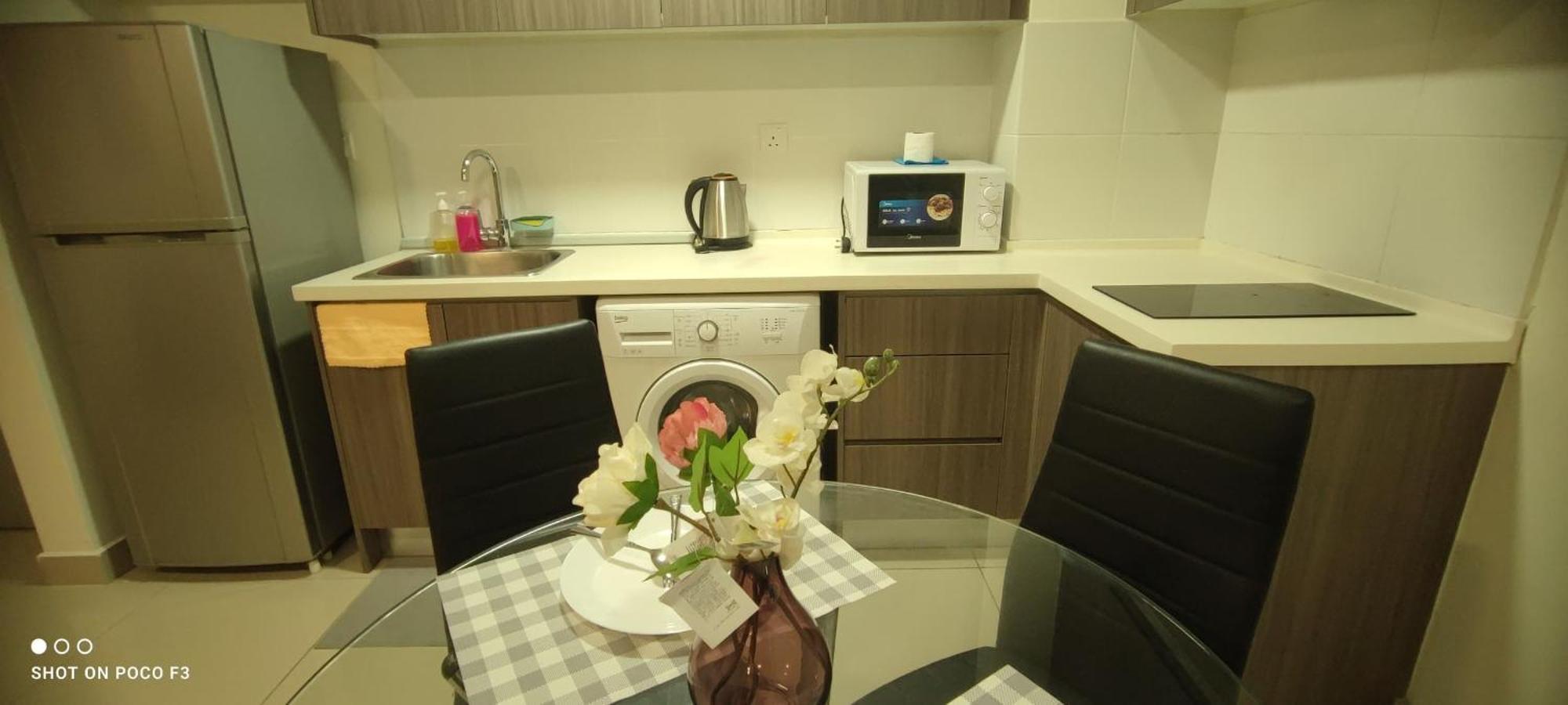 Hb21-10 -cyberjaya-netflix-wifi-parking-pool-whole Apartment, 3128 Apartment Cyberjaya